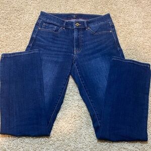 Tommy Hilfiger Tribeca dark wash mid rise, straight leg jean size 4